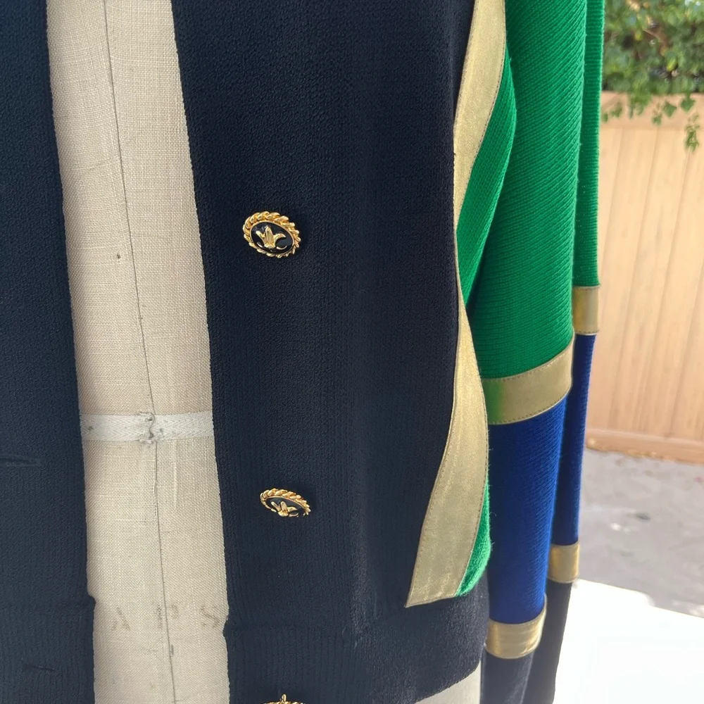 That retro St. John sweater you've been dying for! Multi-color, gold trim - Picture 4 of 13